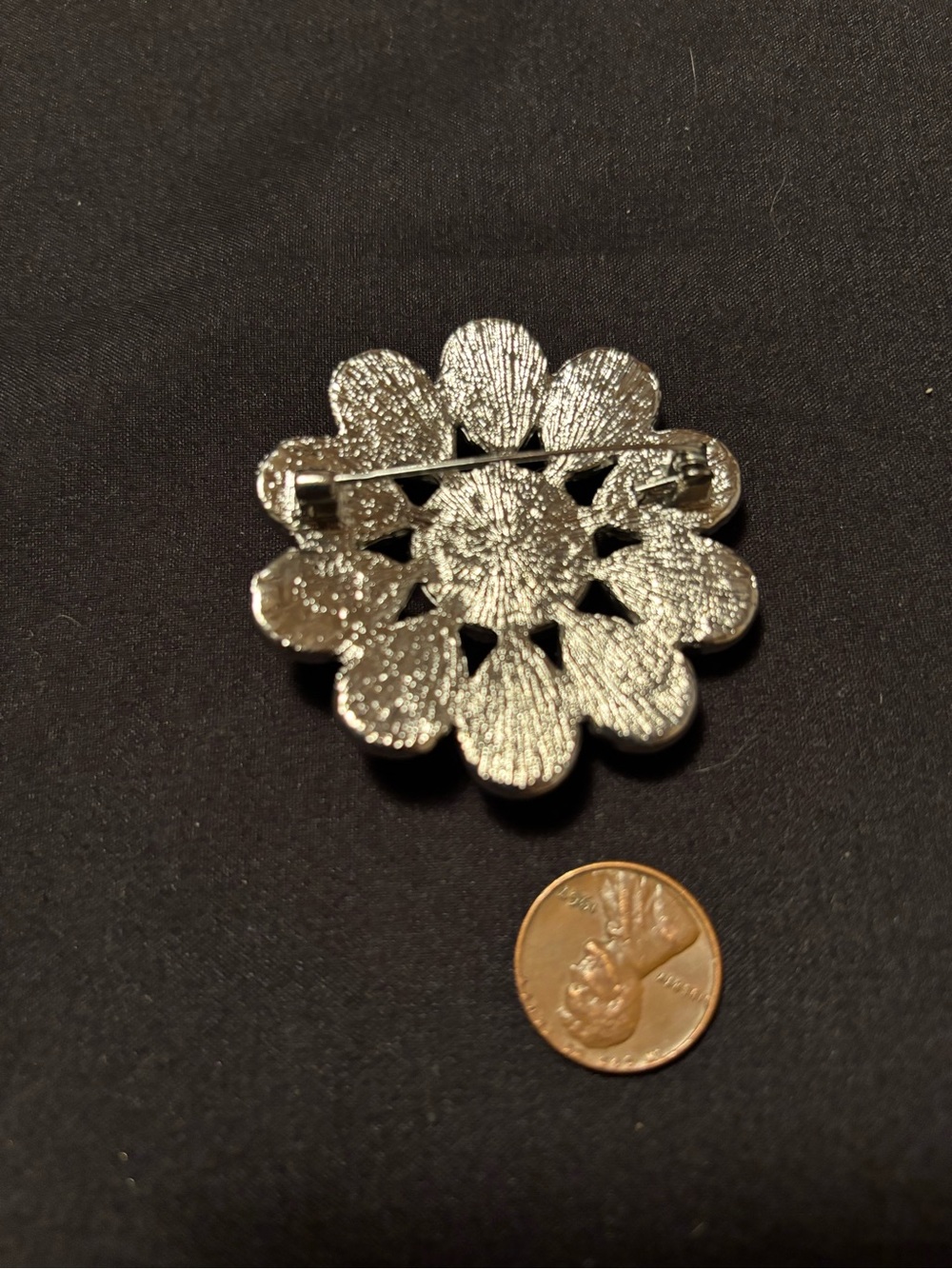 SILVER TONE TURQ YELLOW FLOWER PIN BROOCH UNBRANDED - Picture 2 of 2
